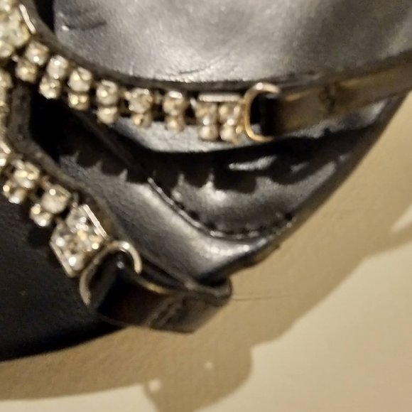 On Trend for 2025  Black Rhinestone Sandals with heel  size 8.5 - Picture 4 of 9